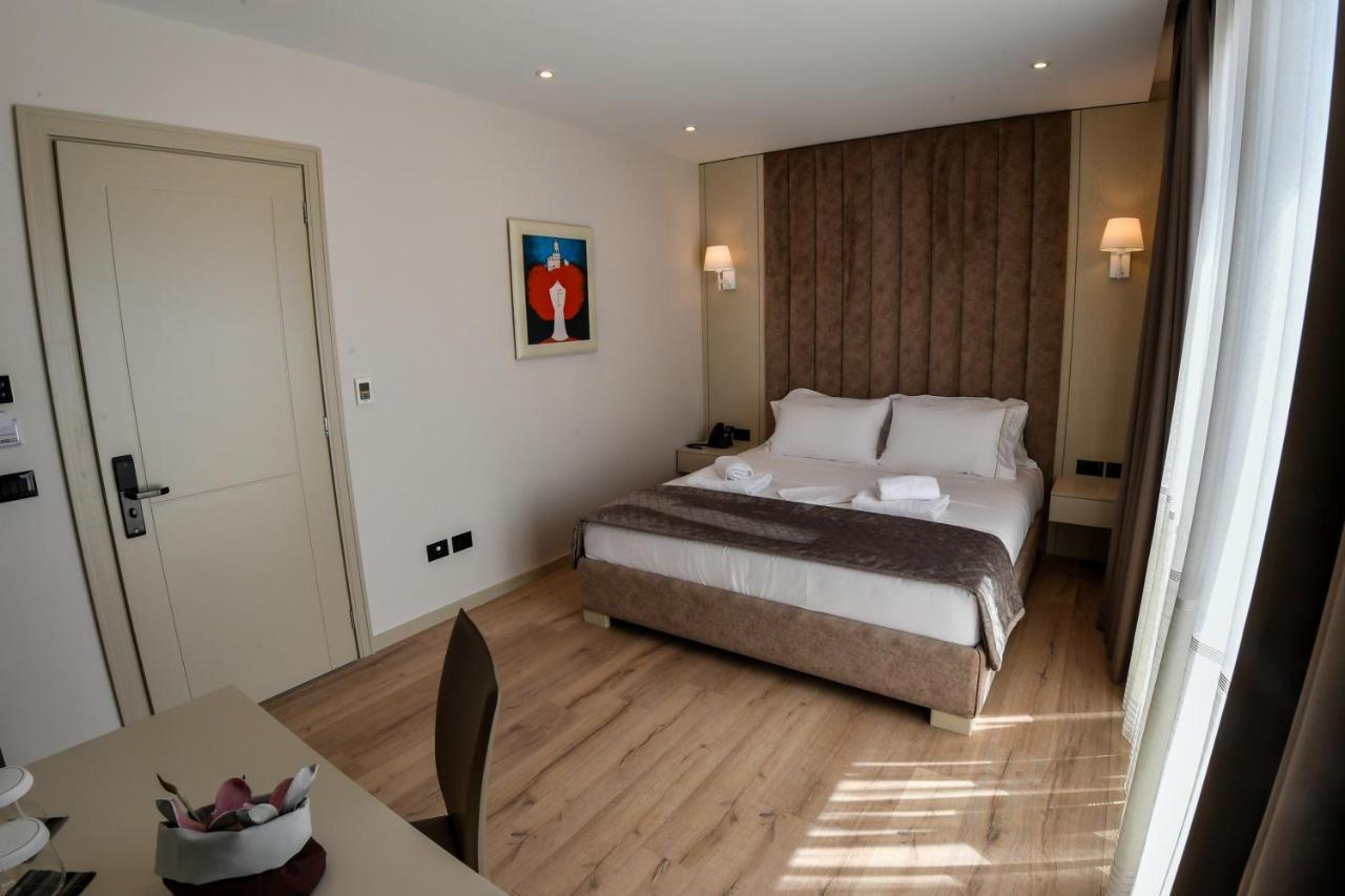 Iliad Hotel Durrës Exteriér fotografie